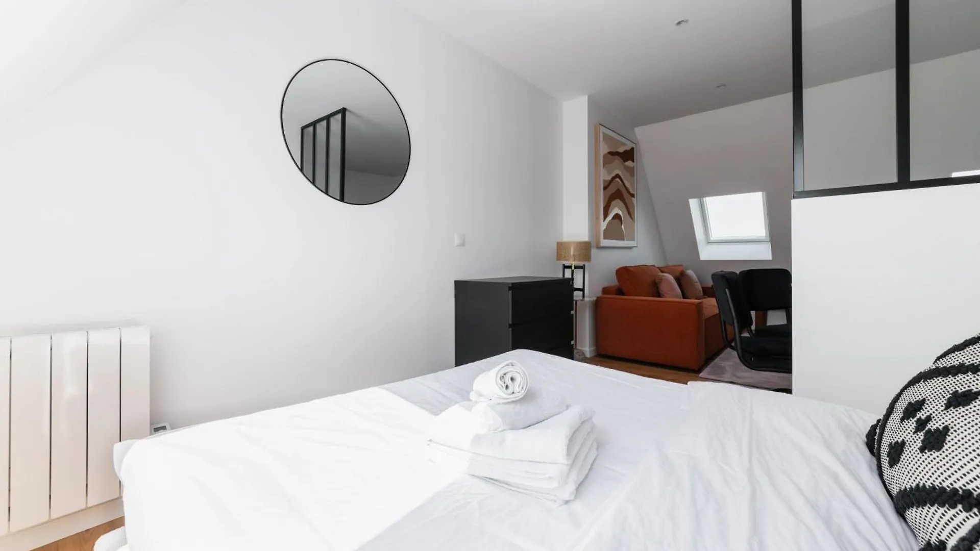 شقة 2 Pieces Refait A Neuf Dernier Etage - Paris 19 - 4P - Flat-Guest