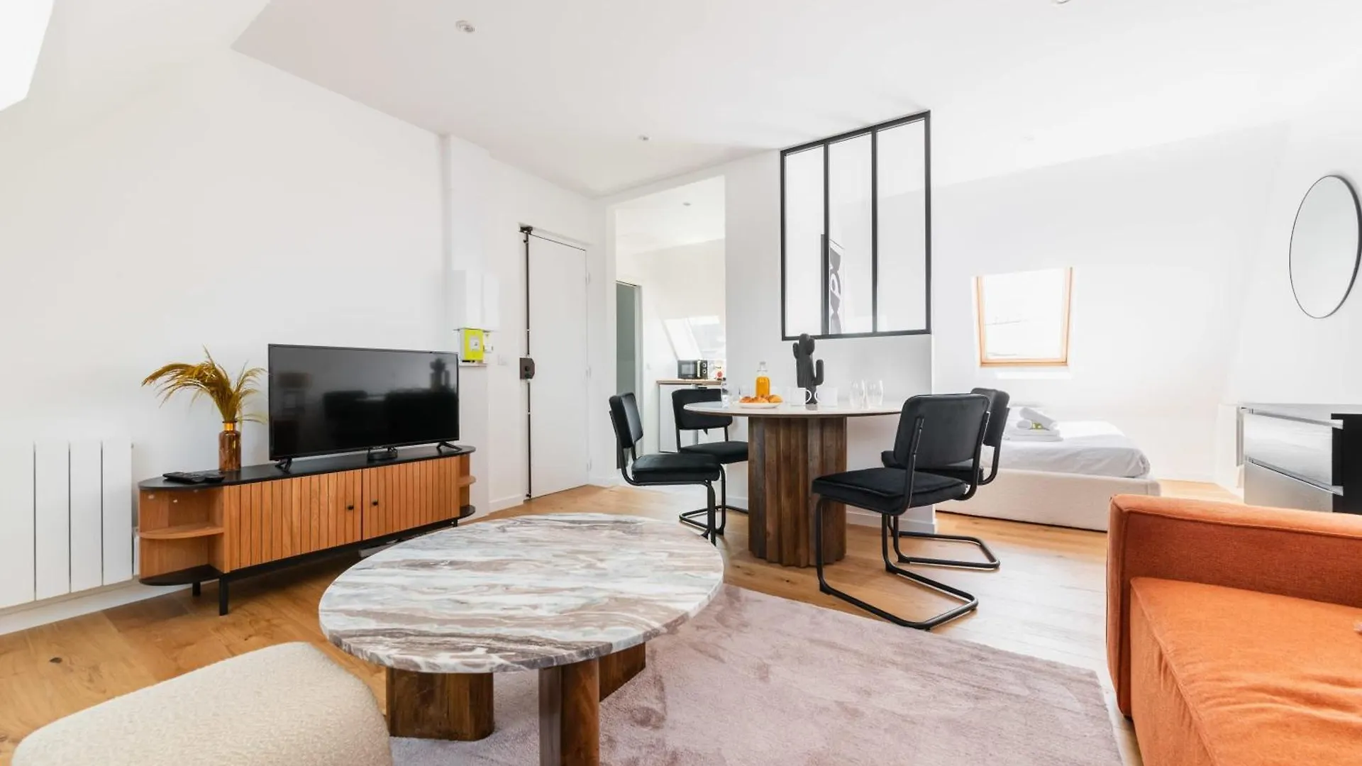 شقة 2 Pieces Refait A Neuf Dernier Etage - Paris 19 - 4P - Flat-Guest